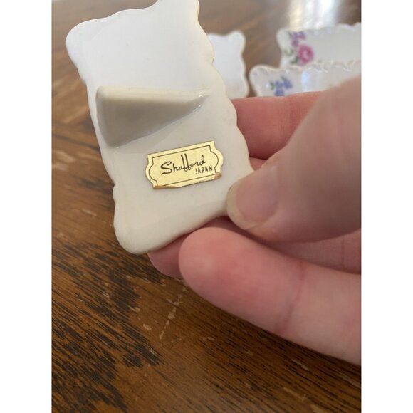 Shafford 4 Glazed Porcelain Place Setting Name Cards with Flowers, Self Standing - Picture 4 of 6